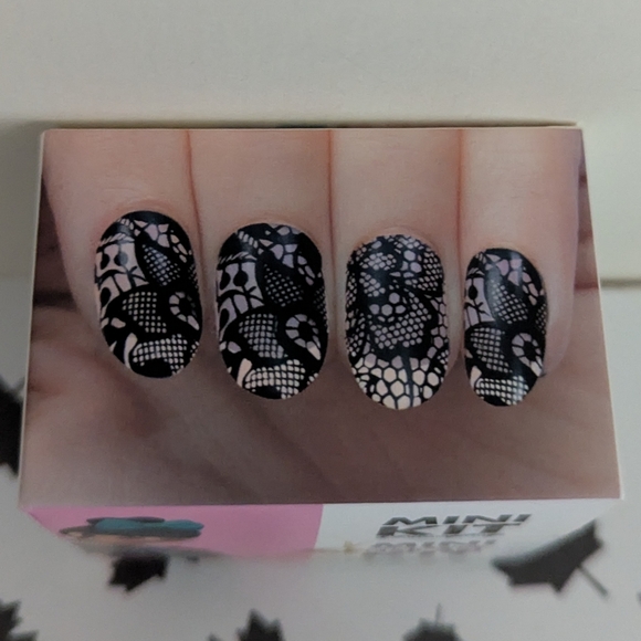 Moyou Mini Stamping Nail Art Kit - Fashionista - Picture 2 of 4